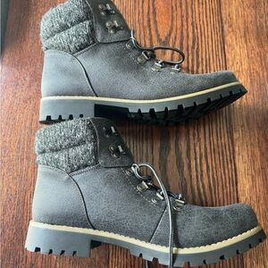 Women's Gray Ankle Boots
